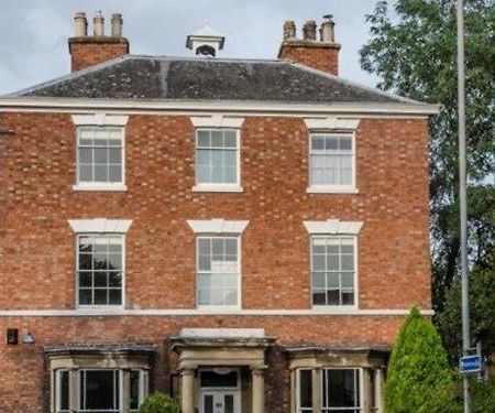 Bed and Breakfast The Lions Newark upon Trent Esterno foto