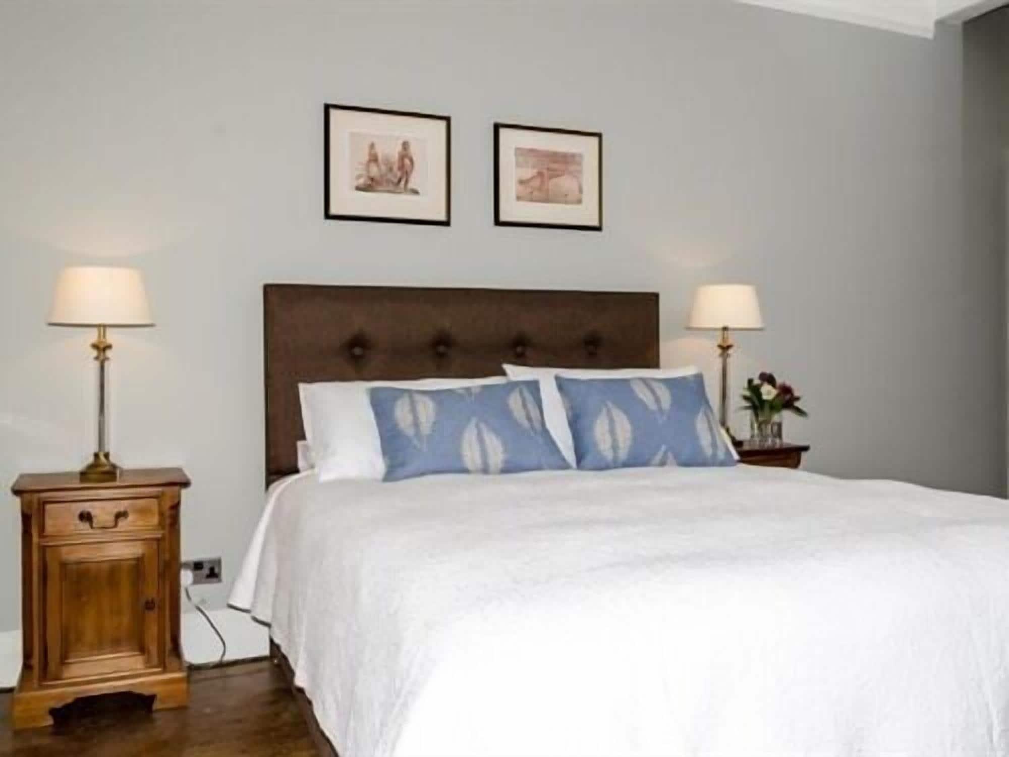 Bed and Breakfast The Lions Newark upon Trent Esterno foto
