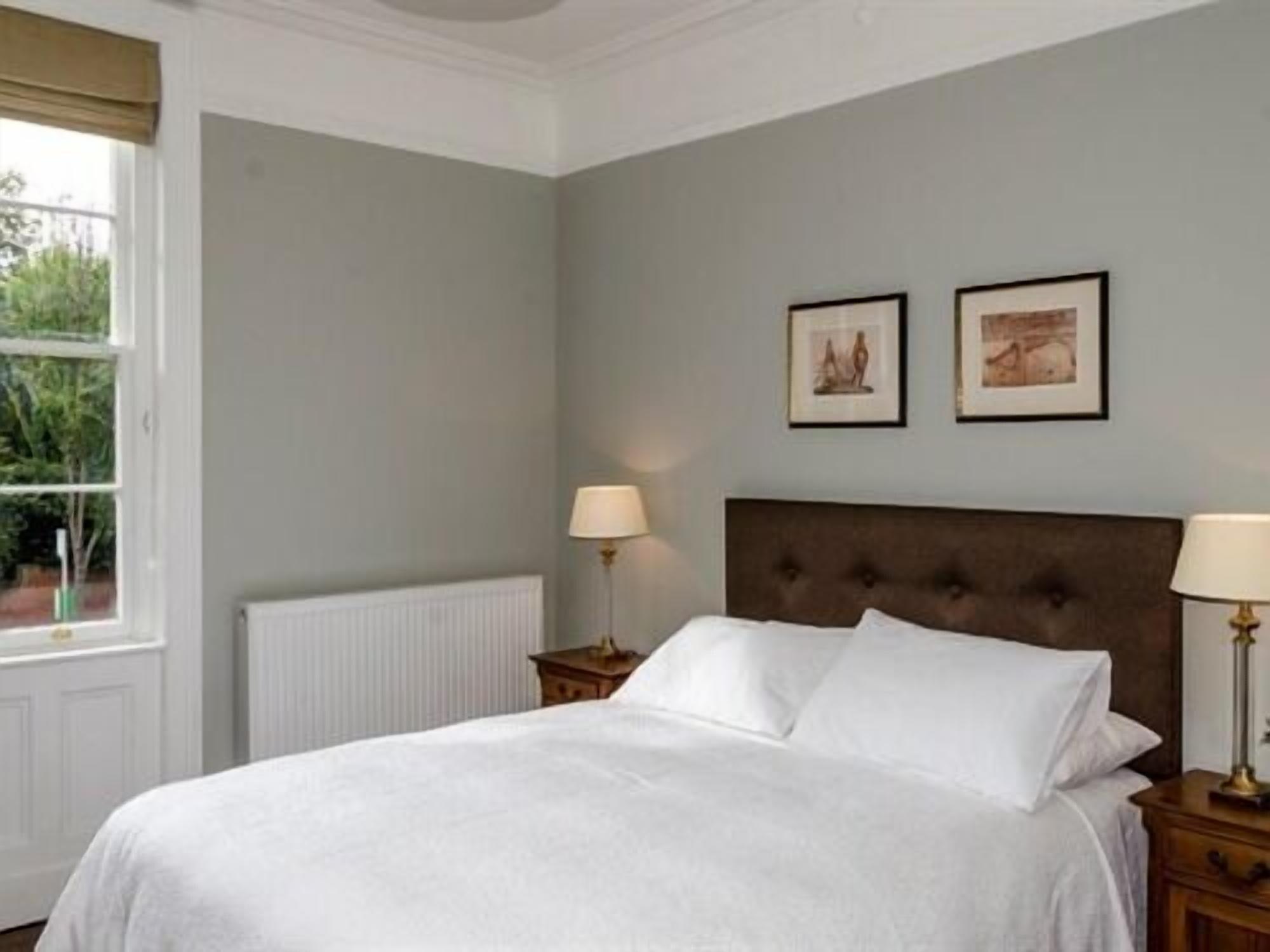 Bed and Breakfast The Lions Newark upon Trent Esterno foto